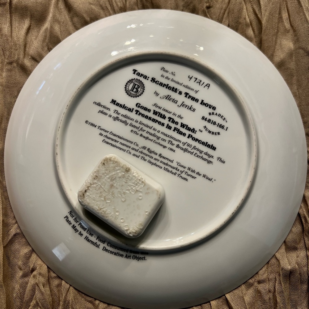 GONE WITH THE WIND MUSICAL PLATE FIRST IN SERIES Tara: Scarlett’s True Love - Picture 3 of 3